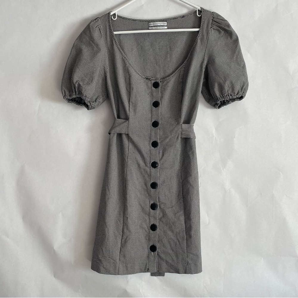 Puff sleeve houndstooth dress